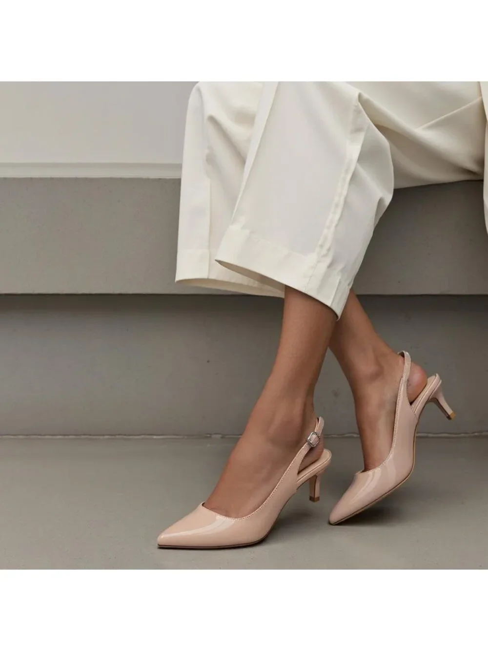 Women's Nude Pink Patent Slingback Pump Closed Toe Elegant Low Kitten Heel Shoes